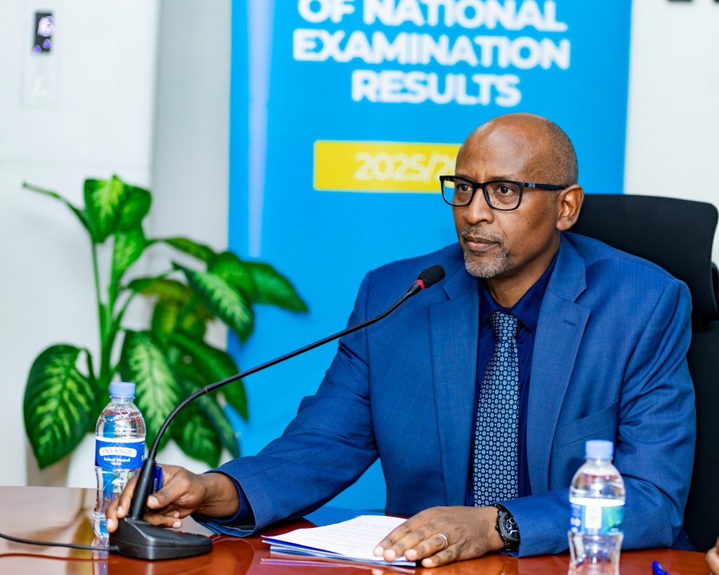 Abanyeshuri batsinze ibizamini bya Leta bisoza amashuri yisumbuye ku kigero cya 94%
